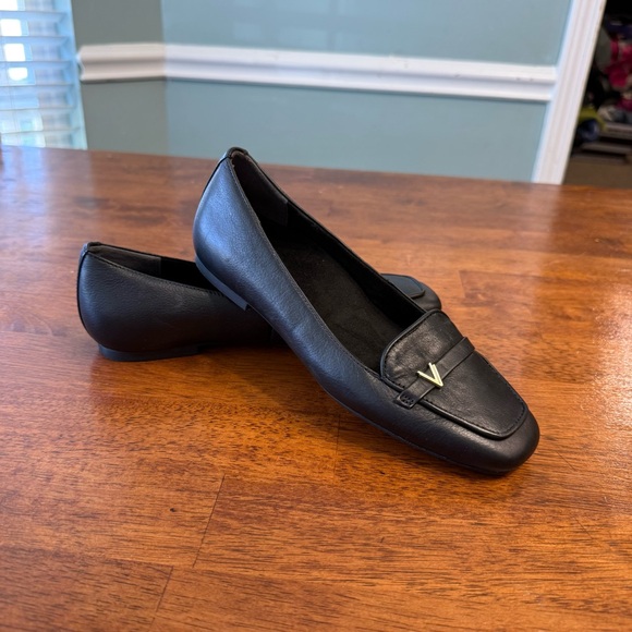 Vionic Hayes Skimmer Black Loafers Womens size 6.5